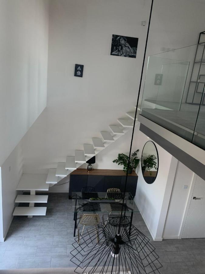 ウッチTwo-Levels Penthouse With A Garden In The City Centerアパートメント エクステリア 写真