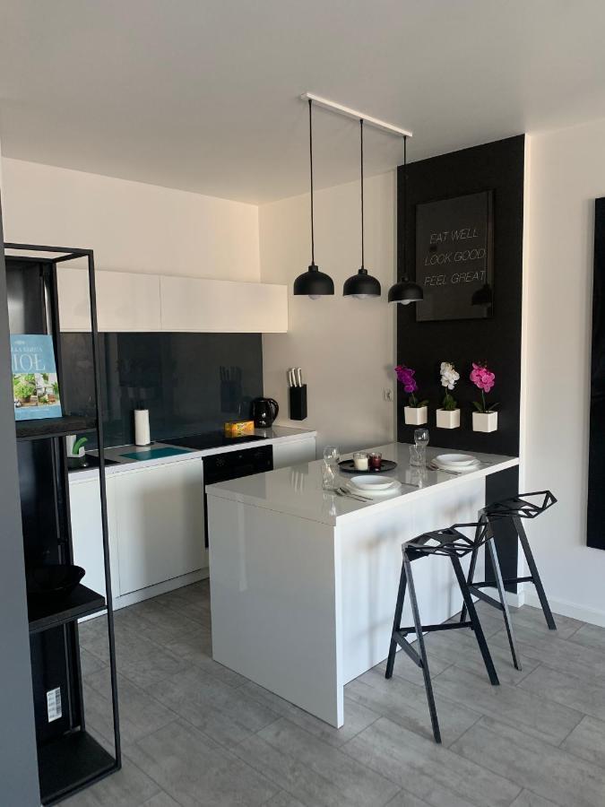 ウッチTwo-Levels Penthouse With A Garden In The City Centerアパートメント エクステリア 写真