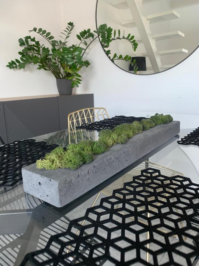 ウッチTwo-Levels Penthouse With A Garden In The City Centerアパートメント エクステリア 写真