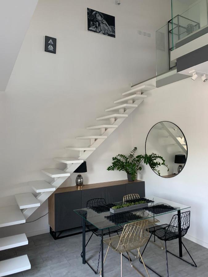 ウッチTwo-Levels Penthouse With A Garden In The City Centerアパートメント エクステリア 写真